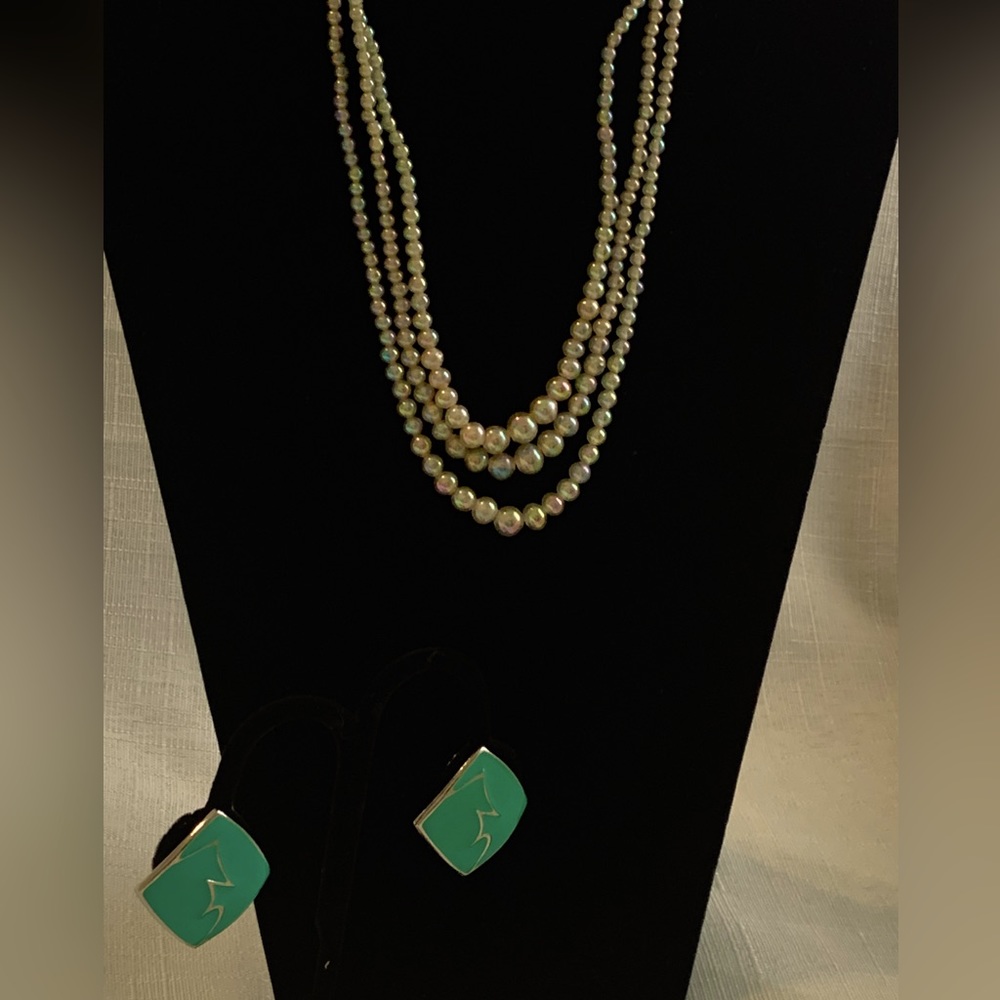 Teal Beaded Necklace 3 Strands Iridescent Lg Earrings Clip On Vintage